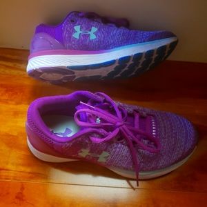 Under armour youth size 4 shoes